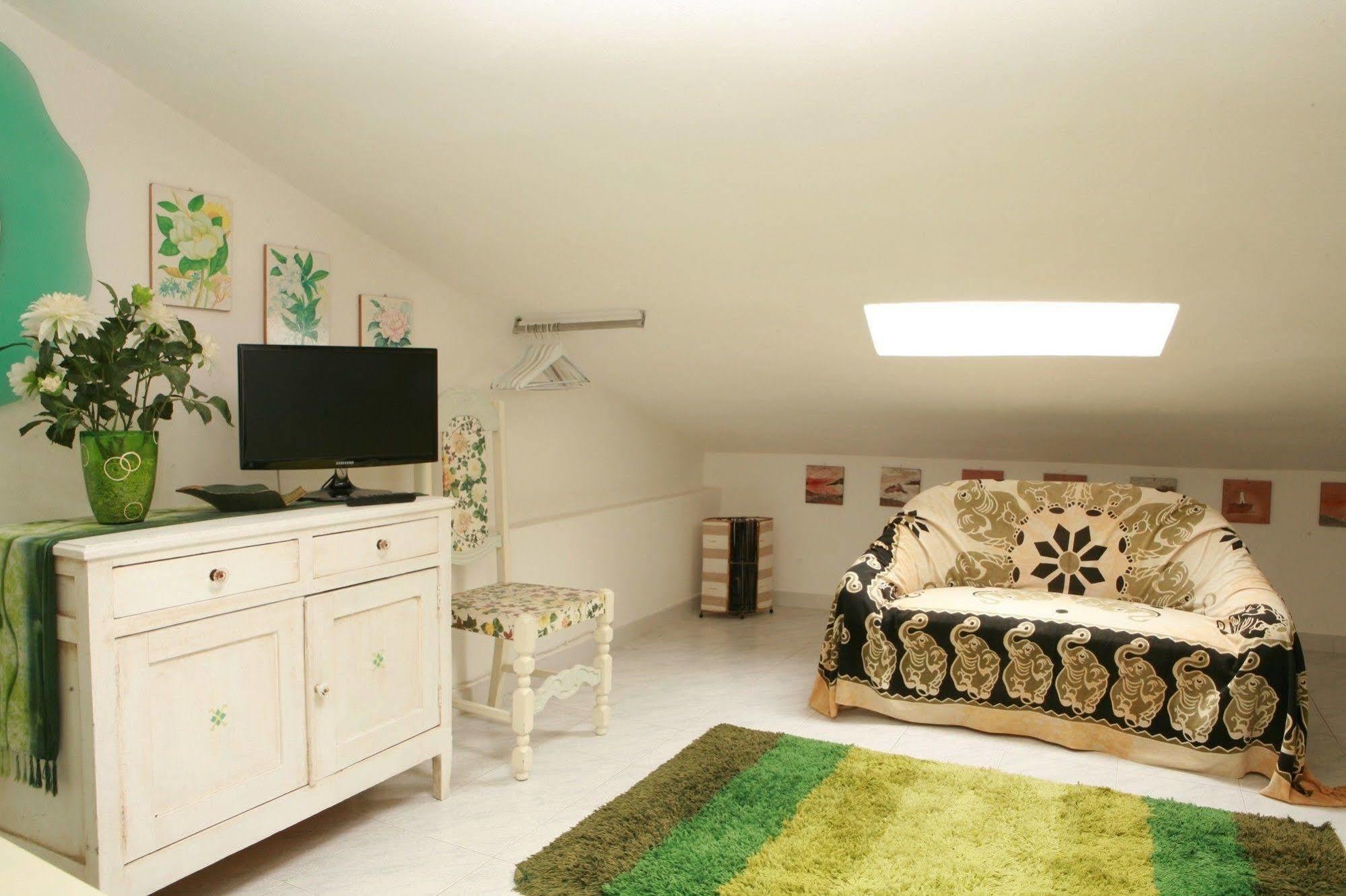 Al Vecchio Pioppo Bed & Breakfast ปรายาอามาเร ภายนอก รูปภาพ